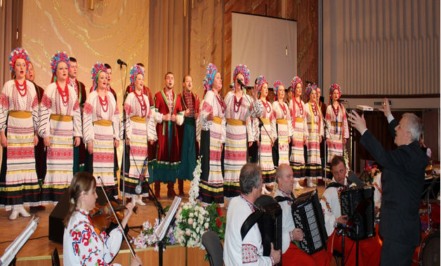 У Вінницькій обласній філармонії відбувся концерт в пам'ять загиблих на Майдані . Фото з сайту: http://i-vin.info