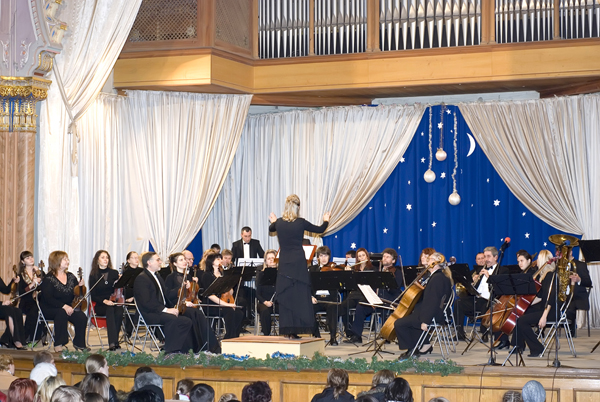 Симфонічний оркестр Закарпатської обласної філармонії. Фото з сайту http://philarmonia.uz.ua