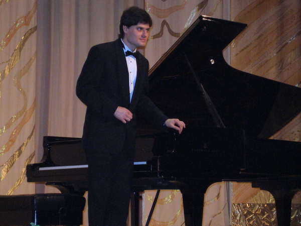 Андрій Луньов(фортепіано)