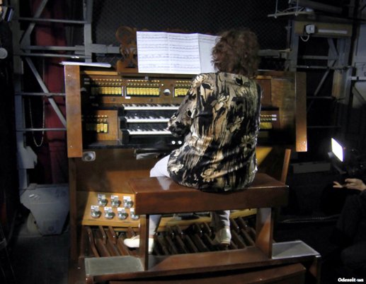 В Одесской опере "ожил" орган . Фото с сайта: http://www.odessit.ua