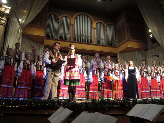 В Ужгороді показали святкову концертну програму "На Старий Новий Рік". Фото: Оксана Чужа
