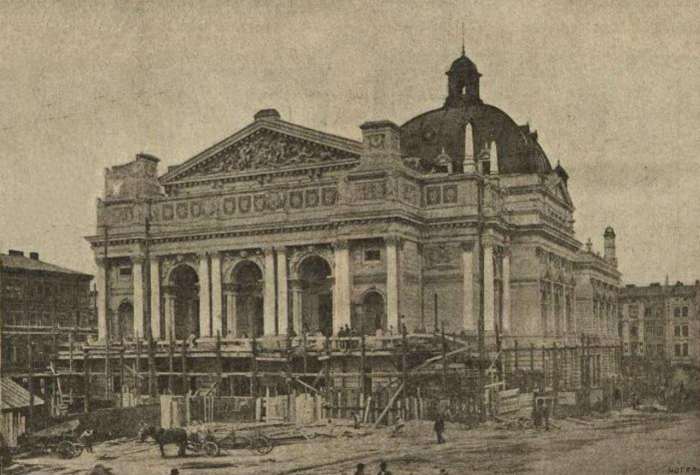 Опера у Львові на завершальному етапі будівництва. Фото-2 1900 року
