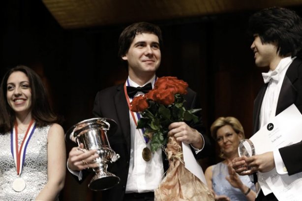 26-річний киянин Вадим Холоденко здобув тріумфальну перемогу на XIVміжнародному конкурсі піаністів ім. Вана Кліберна