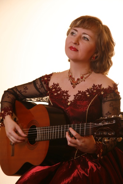 Олена Олійникова, гітара