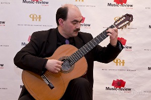 Заслужений артист України Андрій Остапенко, гітара (2011 р.)