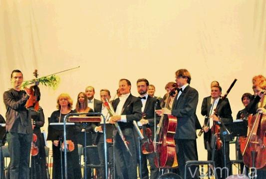 У хмельницькій філармонії відсвяткували день музики. Фото з сайту: http://vsim.ua/