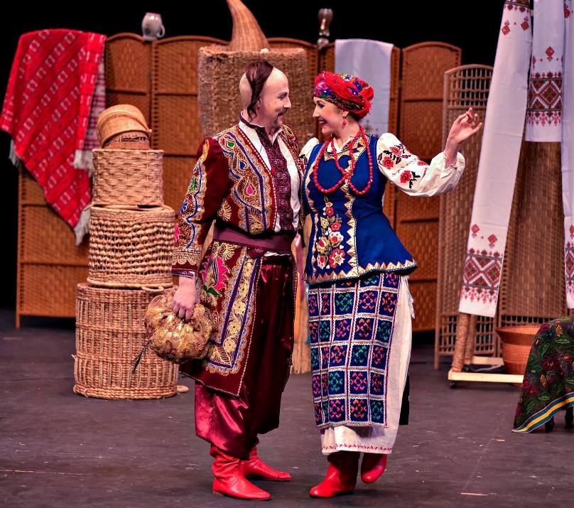  В опері «Запорожець за Дунаєм» Ірина співає разом з чоловіком Кевіном Кісом