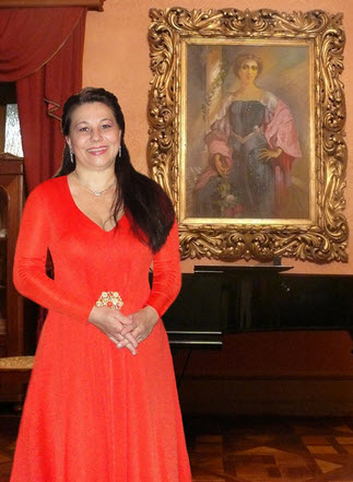 Лілія Коструба, сопрано. Фото з сайту:  http://www.philharmonia.lviv.ua