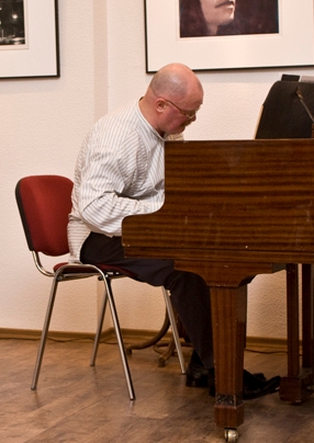 Олександр Дрига, фортепіано