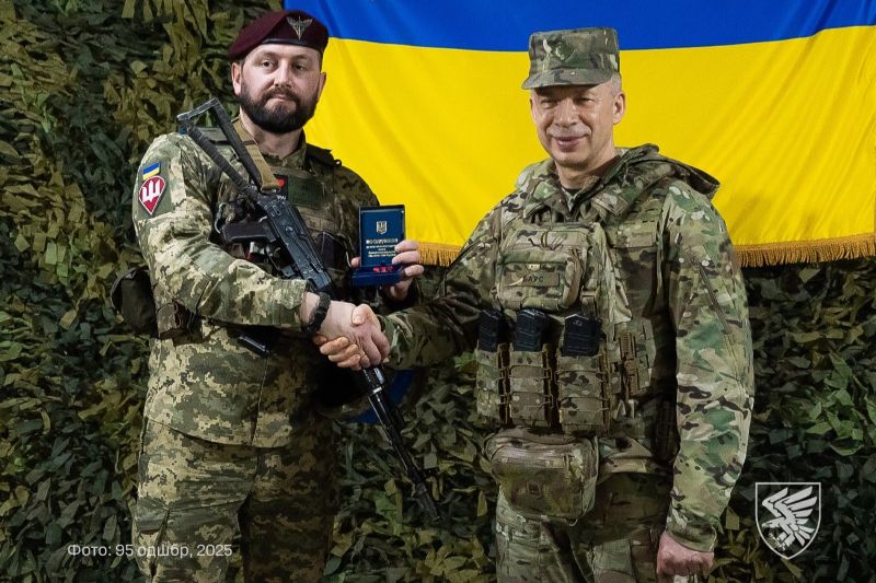 Міг навчати музики, але обрав бій за майбутнє без війни: чому вчитель обрав гармату замість класу