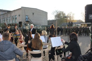 Полтавські музиканти грали для захісників Вітчизни у Слов’янску
