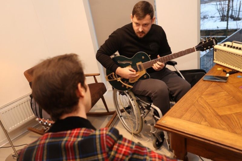 Музика як терапія: як працює програма музичної реабілітації для військових та ветеранів