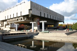 Харківський театр імені Лисенка/Схід Опера - в Братиславі. Та по всій Європі