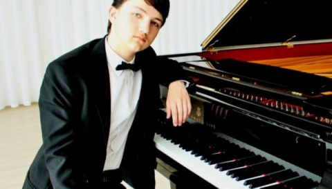 Українець вразив світ на міжнародному конкурсі піаністів