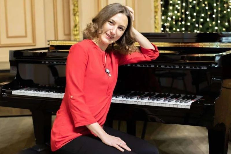 Стрілецька Ольга, фортепіано, орган