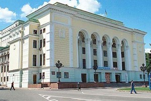 У Донецьку хочуть скромно відремонтувати оперний театр