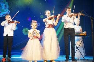 «Дитинства світ»: як у Кіровограді ювілей дитячої філармонії святкували 