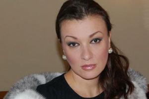 Стращенко Катерина, заслужена артистка України, вокал (сопрано)