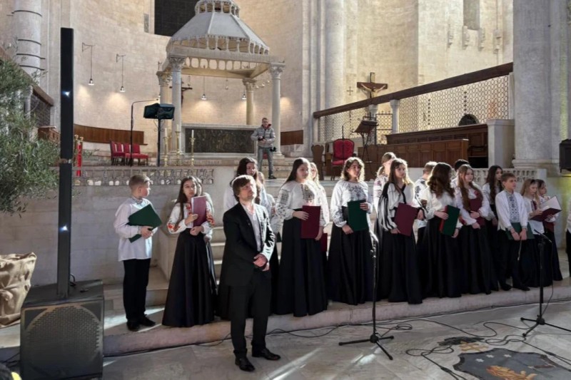 Львівський хор музичного ліцею ім. Крушельницької виступив у Кафедральному соборі міста Барі в Італії