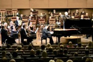 У Франції виступає оркестр Харківської філармонії 