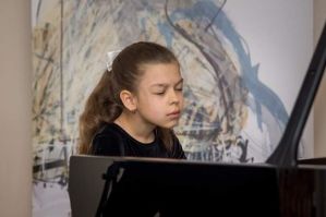 9-річна піаністка успішно представляє Луцьк на міжнародних конкурсах