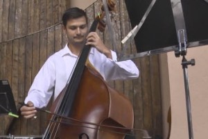 Вічність у Маріїнському парку: у Києві відбувся чарівний концерт класичної музики просто неба
