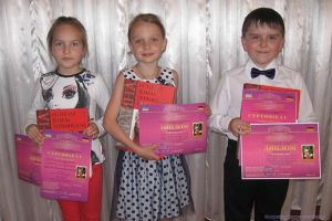 Учні Генічеської ШЕВ знов здобули нагороди на музичних конкурсах