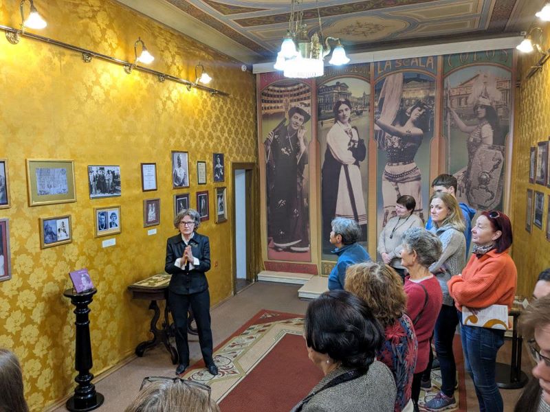“Іра Маланюк. Історія однієї кар’єри”